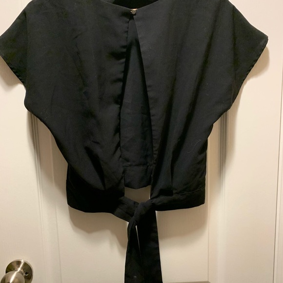 Open back shirt - Picture 2 of 2